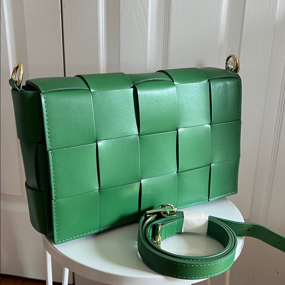 Isadora Made in Italy Kelly Green Woven Leather Crossbody Bag - Picture 4 of 17